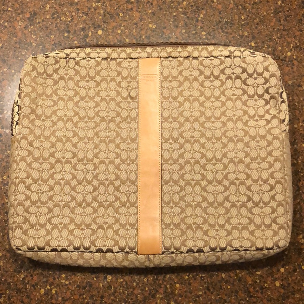 Computer Case - image 1